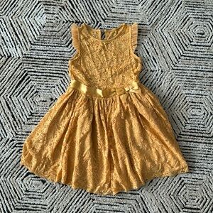 *2 for $30* Gorgeous lace dress by Zenzi. Girls sz L.